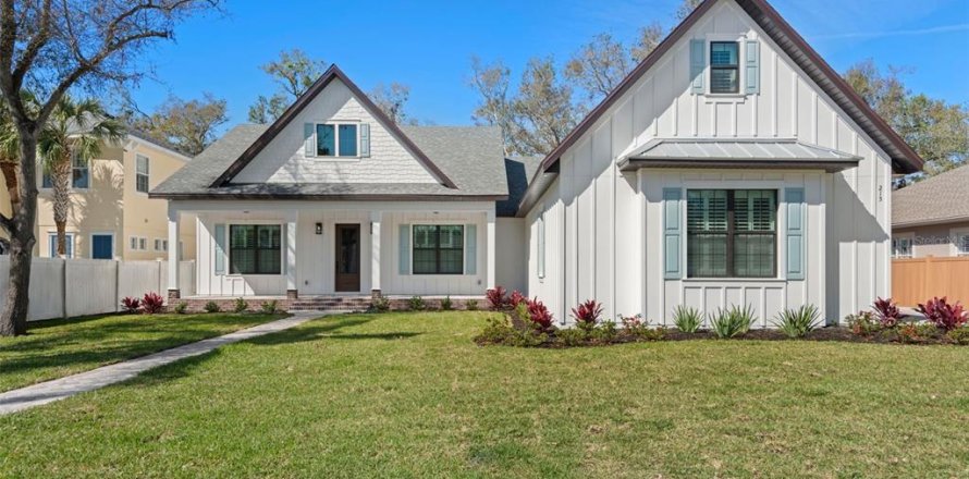 House in Odessa, Florida 4 bedrooms, 194.91 sq.m. № 1585845