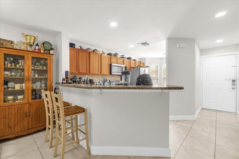 Condo in Orlando, Florida, 2 bedrooms  № 1808657 - photo 7