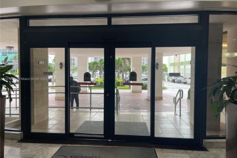 Copropriété à vendre à Hollywood, Floride: 2 chambres, 102.19 m2 № 1862086 - photo 4