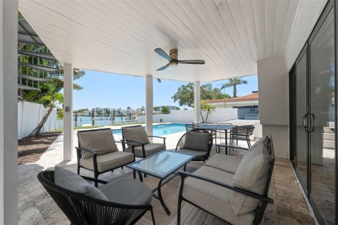 Casa en venta en Saint Petersburg, Florida, 3 dormitorios, 316.8 m2 № 1915810 - foto 5