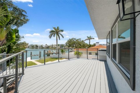 Villa ou maison à vendre à Saint Petersburg, Floride: 3 chambres, 316.8 m2 № 1915810 - photo 30