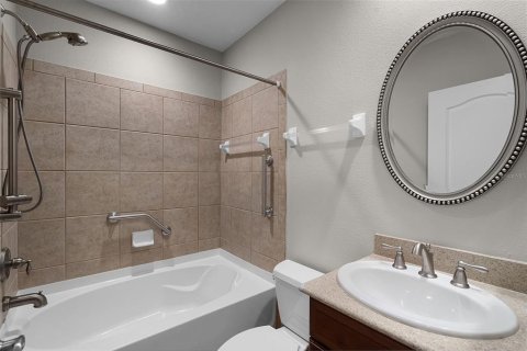 Adosado en venta en Lake Mary, Florida, 4 dormitorios, 198.07 m2 № 1803831 - foto 18