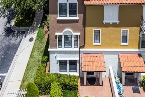 Adosado en venta en Lake Mary, Florida, 4 dormitorios, 198.07 m2 № 1803831 - foto 3