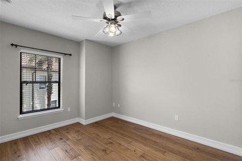 Adosado en venta en Lake Mary, Florida, 4 dormitorios, 198.07 m2 № 1803831 - foto 19