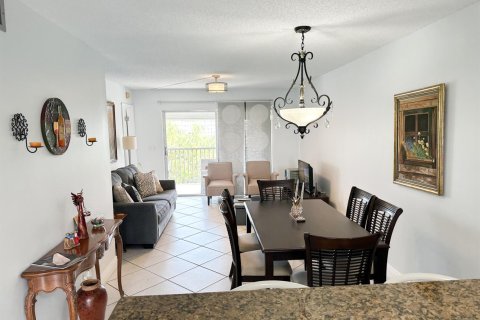 Condo in Pompano Beach, Florida, 2 bedrooms  № 2172759 - photo 12