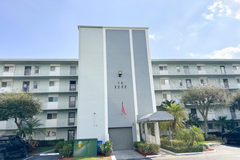 Condo in Pompano Beach, Florida, 2 bedrooms  № 2172759 - photo 22