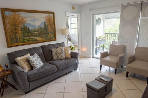 Condo in Pompano Beach, Florida, 2 bedrooms  № 2172759 - photo 14