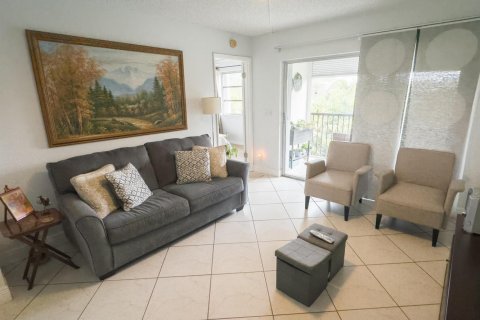 Condo in Pompano Beach, Florida, 2 bedrooms  № 2172759 - photo 15