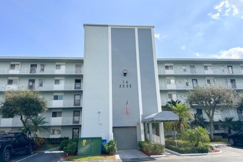 Condo in Pompano Beach, Florida, 2 bedrooms  № 2172759 - photo 24