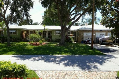 Casa en Pompano Beach, Florida 4 dormitorios, 255.02 m2 № 2383047