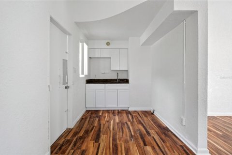 Immobilier commercial à vendre à Orlando, Floride: 71.53 m2 № 2286923 - photo 7