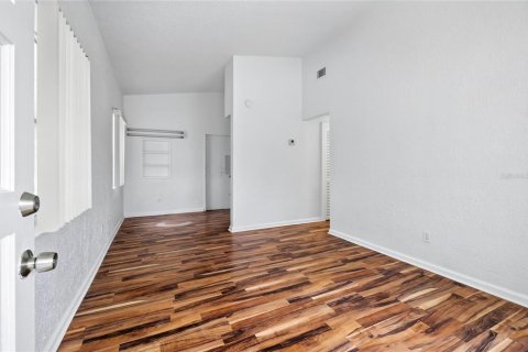 Immobilier commercial à vendre à Orlando, Floride: 71.53 m2 № 2286923 - photo 4