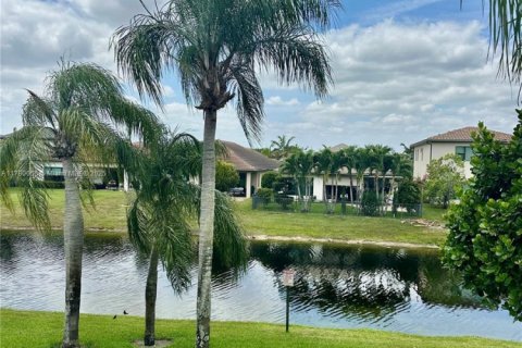 Снять в аренду кондоминиум в Пемброк-Пайнс, Флорида 2 спальни, 103.31м2, № 1958931 - фото 13