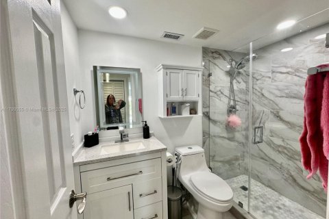 Снять в аренду кондоминиум в Пемброк-Пайнс, Флорида 2 спальни, 103.31м2, № 1958931 - фото 5