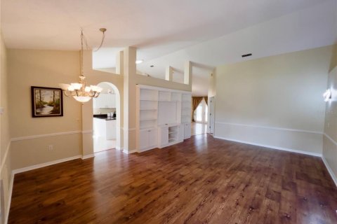 Casa en venta en Lake Mary, Florida, 3 dormitorios, 143.91 m2 № 2383614 - foto 2