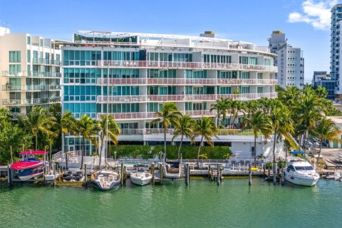 Купить кондоминиум в Майами-Бич, Флорида 2 спальни, 104.61м2, № 2007977 - фото 18