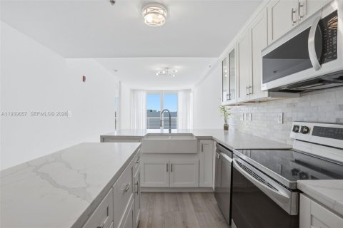 Купить кондоминиум в Майами-Бич, Флорида 2 спальни, 104.61м2, № 2007977 - фото 24