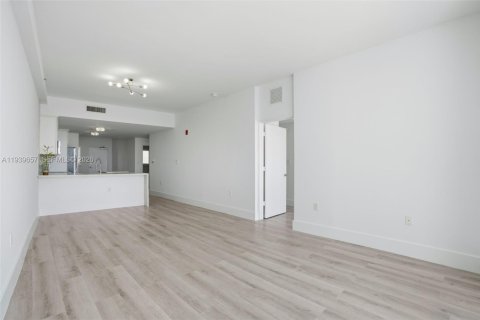 Купить кондоминиум в Майами-Бич, Флорида 2 спальни, 104.61м2, № 2007977 - фото 30