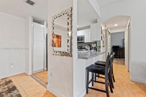 Купить кондоминиум в Дорал, Флорида 2 спальни, 121.52м2, № 1988333 - фото 13