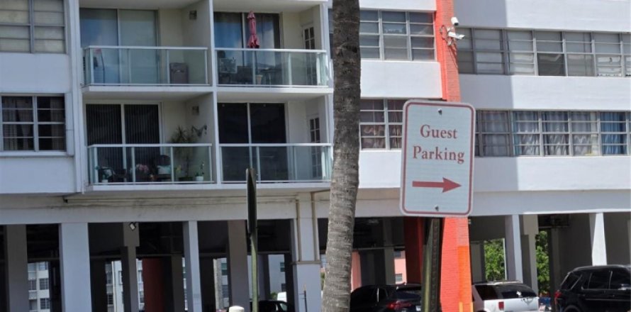 Condominio en North Miami Beach, Florida, 1 dormitorio  № 1174989