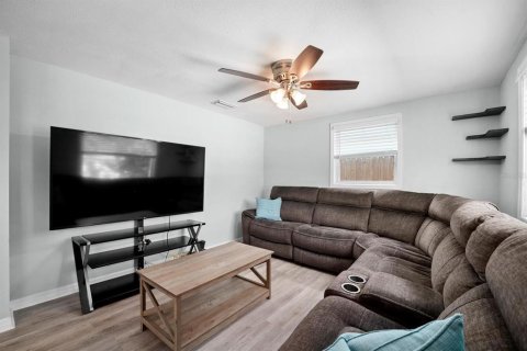 Casa en venta en Saint Petersburg, Florida, 3 dormitorios, 96.99 m2 № 2386519 - foto 8