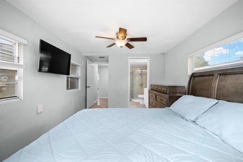Casa en venta en Saint Petersburg, Florida, 3 dormitorios, 96.99 m2 № 2386519 - foto 16