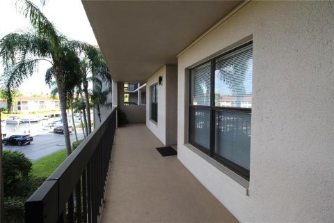 Copropriété à louer à Tarpon Springs, Floride: 2 chambres, 106.84 m2 № 2166352 - photo 4