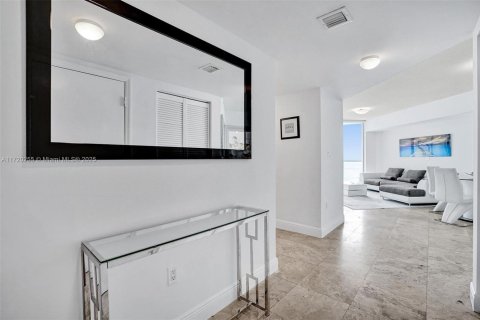 Copropriété à vendre à Sunny Isles Beach, Floride: 2 chambres, 150.78 m2 № 1691663 - photo 4