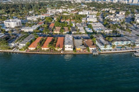 Propiedad comercial en venta en Miami Beach, Florida № 1992557 - foto 22