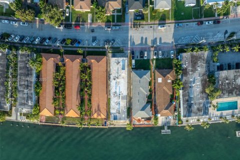 Propiedad comercial en venta en Miami Beach, Florida № 1992557 - foto 6