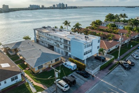 Propiedad comercial en venta en Miami Beach, Florida № 1992557 - foto 7