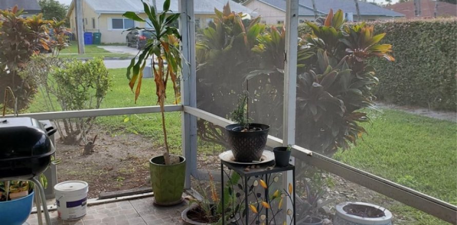 Condo in Margate, Florida, 1 bedroom  № 976652