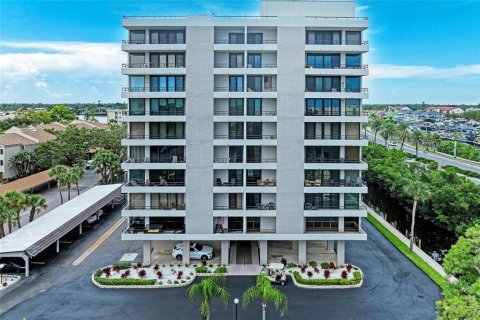 Купить кондоминиум в Сарасота, Флорида 6 комнат, 119.57м2, № 1907774 - фото 2