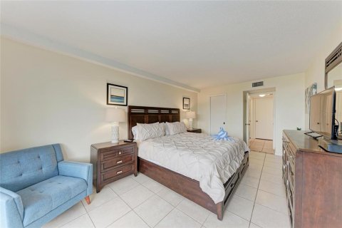 Купить кондоминиум в Сарасота, Флорида 6 комнат, 119.57м2, № 1907774 - фото 29
