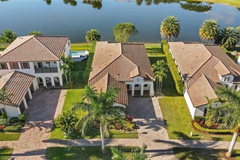 Снять в аренду виллу или дом в Купер-Сити, Флорида 4 спальни, 215.53м2, № 1989388 - фото 3