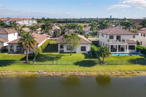 Снять в аренду виллу или дом в Купер-Сити, Флорида 4 спальни, 215.53м2, № 1989388 - фото 25