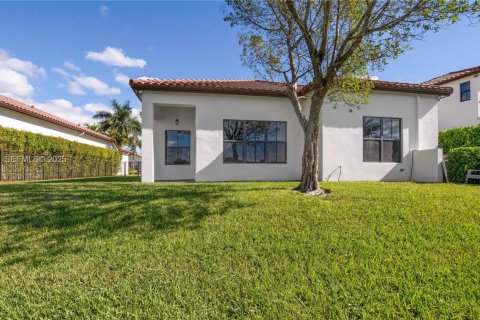 Снять в аренду виллу или дом в Купер-Сити, Флорида 4 спальни, 215.53м2, № 1989388 - фото 24