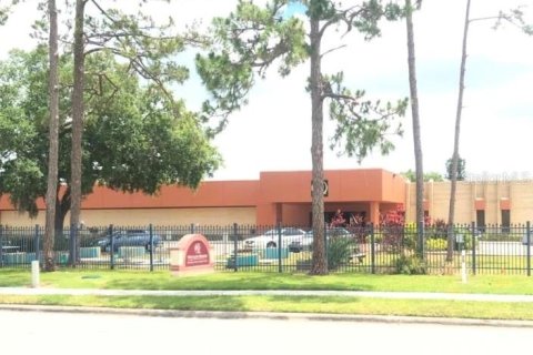 Immobilier commercial à vendre à Orlando, Floride: 3563.36 m2 № 2202817 - photo 3
