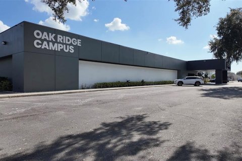 Immobilier commercial à vendre à Orlando, Floride: 3563.36 m2 № 2202817 - photo 2