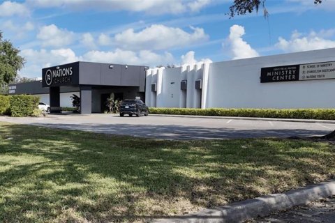 Immobilier commercial à Orlando, Floride 3563.36 m2 № 2202817