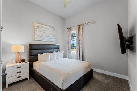 Condo in Four Corners, Florida, 4 bedrooms  № 1353195 - photo 18