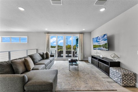 Condo in Four Corners, Florida, 4 bedrooms  № 1353195 - photo 8