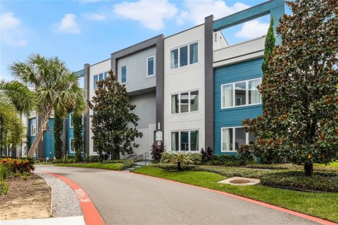 Condo in Four Corners, Florida, 4 bedrooms  № 1353195 - photo 1