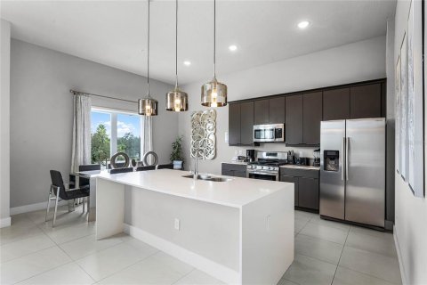 Condo in Four Corners, Florida, 4 bedrooms  № 1353195 - photo 5