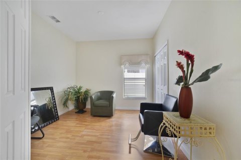 House in Orlando, Florida 4 bedrooms, 179.12 sq.m. № 2224512 - photo 21