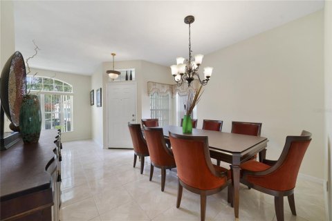 House in Orlando, Florida 4 bedrooms, 179.12 sq.m. № 2224512 - photo 8