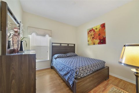 House in Orlando, Florida 4 bedrooms, 179.12 sq.m. № 2224512 - photo 14