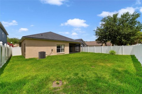 House in Orlando, Florida 4 bedrooms, 179.12 sq.m. № 2224512 - photo 24