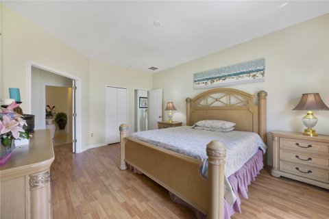 House in Orlando, Florida 4 bedrooms, 179.12 sq.m. № 2224512 - photo 19