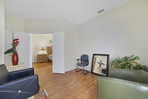 House in Orlando, Florida 4 bedrooms, 179.12 sq.m. № 2224512 - photo 22